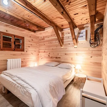 Chalet Les Mouilles - *